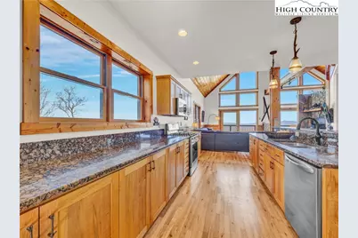 138 Hawthorn Road, Beech Mountain, NC 28604 - Photo 12
