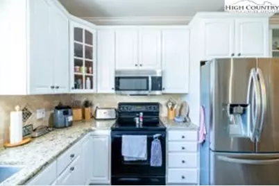 906 Long Hill Road, Pilot Mountain, NC 27030 - Photo 14