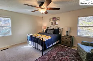 393 Green Cove Rd, Sugar Mountain, NC 28604 - Photo 20