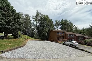 270 Elk Hill Dr, Banner Elk, NC 28604 - Photo 8