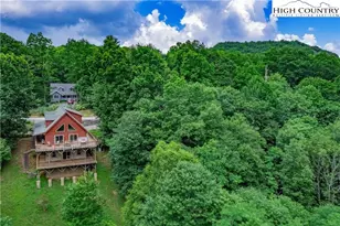 914 Balsam Dr, Newland, NC 28657 - Photo 2