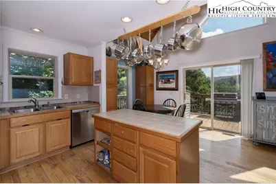 914 Balsam Drive, Newland, NC 28657 - Photo 8