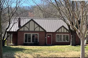 634 Rutherford Rd, Marion, NC 28752 - Photo 4