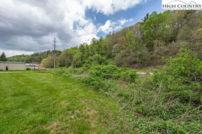 2137 Nc Highway 105, Boone, NC 28607 - Photo 4