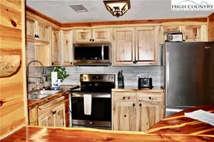 303 Sugar Top Dr, Sugar Mountain, NC 28604 - Photo 10