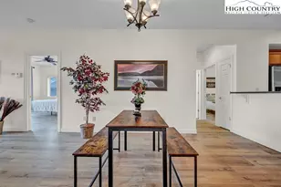 335 Pleasant View Dr, Sugar Mountain, NC 28604 - Photo 14