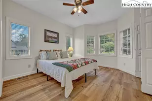 335 Pleasant View Dr, Sugar Mountain, NC 28604 - Photo 24