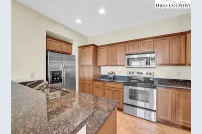335 Pleasant View Drive #4D, Sugar Mountain, NC 28604 - Photo 10
