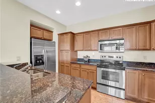 335 Pleasant View Dr, Sugar Mountain, NC 28604 - Photo 10