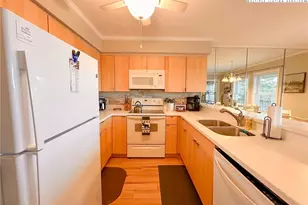 301 Pinnacle Inn Rd, Beech Mountain, NC 28604 - Photo 4