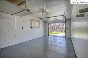 405 Strawberry Ln, Newland, NC 28657 - Photo 20