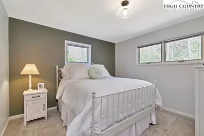 91 Red Oak, Newland, NC 28657 - Photo 30