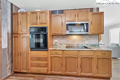 91 Red Oak, Newland, NC 28657 - Photo 24