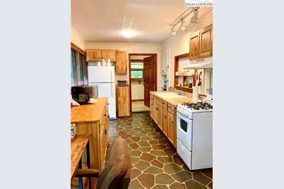 30 Sourwood Knoll, Newland, NC 28646 - Photo 8