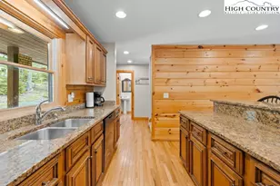 107 Heather Ln, Beech Mountain, NC 28604 - Photo 6