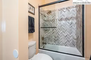 315 Skyleaf Dr, Sugar Mountain, NC 28604 - Photo 30