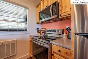 315 Skyleaf Dr, Sugar Mountain, NC 28604 - Photo 20