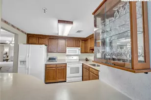 303 Sugar Top Dr, Sugar Mountain, NC 28604 - Photo 8