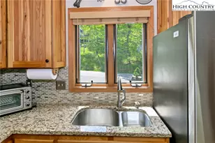 1078 Charter Hills Rd, Beech Mountain, NC 28604 - Photo 6