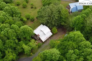 710 River Hills Rd, Lansing, NC 28643 - Photo 32