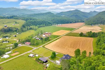 5500 Roan Creek, Mountain City, TN 37683 - Photo 14