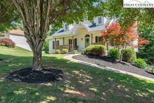 235 Brooklin St, Wilkesboro, NC 28697 - Photo 2