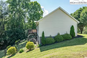 235 Brooklin St, Wilkesboro, NC 28697 - Photo 12