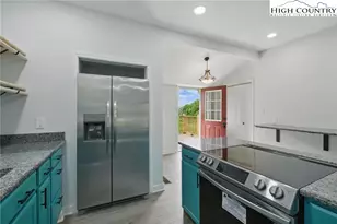 308 Hickory St, Granite Falls, NC 28630 - Photo 14