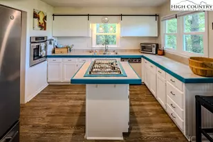 492 Skyland View Dr, Blowing Rock, NC 28605 - Photo 16