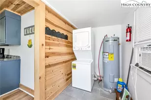 609 W Main St, Jefferson, NC 28640 - Photo 18