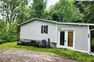 876 Courtney Ln, Vilas, NC 28692 - Photo 6