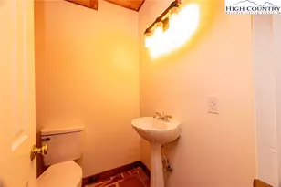 170 Mountain Laurel Ln, Blowing Rock, NC 28605 - Photo 12