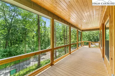 511 N Blue Ridge Drive, Marion, NC 28752 - Photo 8