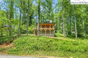 511 N Blue Ridge Dr, Marion, NC 28752 - Photo 4
