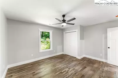 511 N Blue Ridge Drive, Marion, NC 28752 - Photo 24