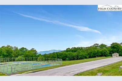 301 Pinnacle Inn Road #3230, Banner Elk, NC 28604 - Photo 4