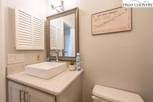 301 Pinnacle Inn Dr, Beech Mountain, NC 28604 - Photo 18