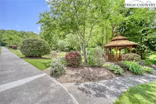 202 King Lucious Ln, Banner Elk, NC 28604 - Photo 46