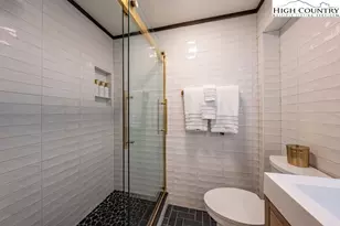 102 Ridge Dr, Linville, NC 28646 - Photo 42