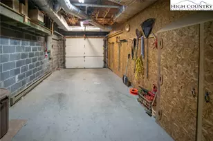 153 Delphinium Ln, Newland, NC 28657 - Photo 32