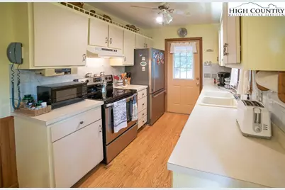 153 Delphinium Lane, Newland, NC 28657 - Photo 6