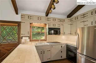 281 Cliffside Ln, Seven Devils, NC 28604 - Photo 10