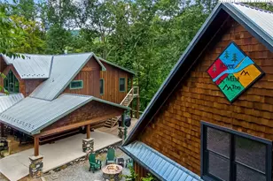 597 Auborn Trivette Rd, Sugar Grove, NC 28679 - Photo 2