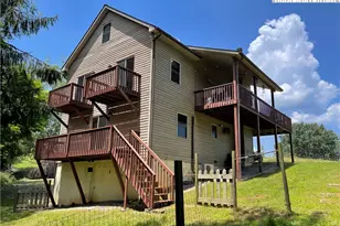 219 Lucky Alice Dr, Grassy Creek, NC 28631 - Photo 38