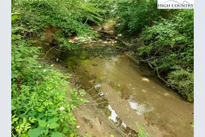 1047 Williamsburg Drive, Lenoir, NC 28645 - Photo 10