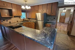 252 Goshen Creek Ln, Boone, NC 28607 - Photo 6