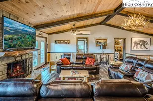 128 Hawthorn Rd, Beech Mountain, NC 28604 - Photo 4