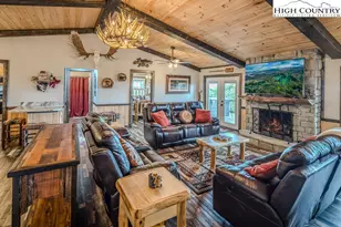 128 Hawthorn Rd, Beech Mountain, NC 28604 - Photo 10