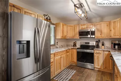 128 Hawthorn Road, Beech Mountain, NC 28604 - Photo 14