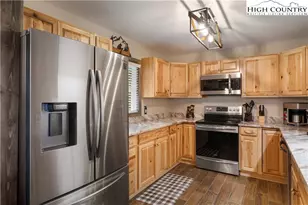 128 Hawthorn Rd, Beech Mountain, NC 28604 - Photo 14